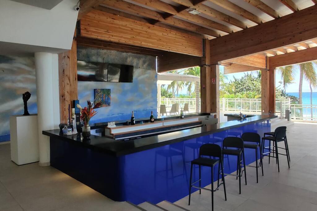 Parfum Des Iles - Vue Mer, Plage A 30M Et Piscine En Option Le Gosier  Exterior photo